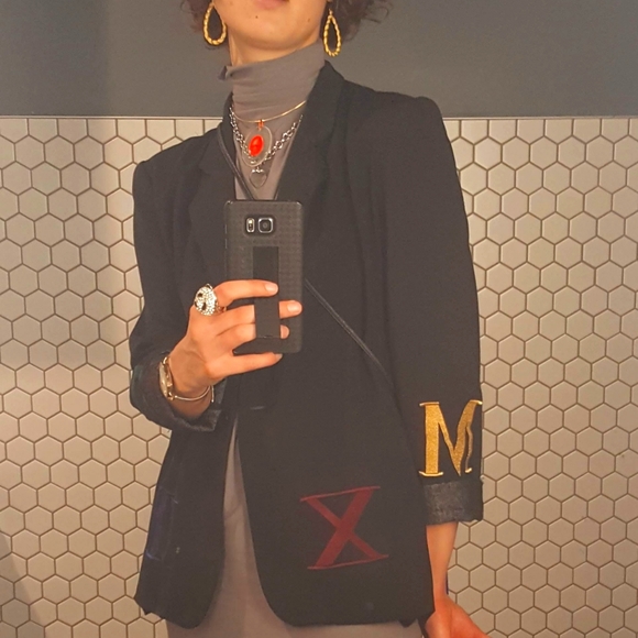 Meet your Posher, Sarah - Picture 1 of 2